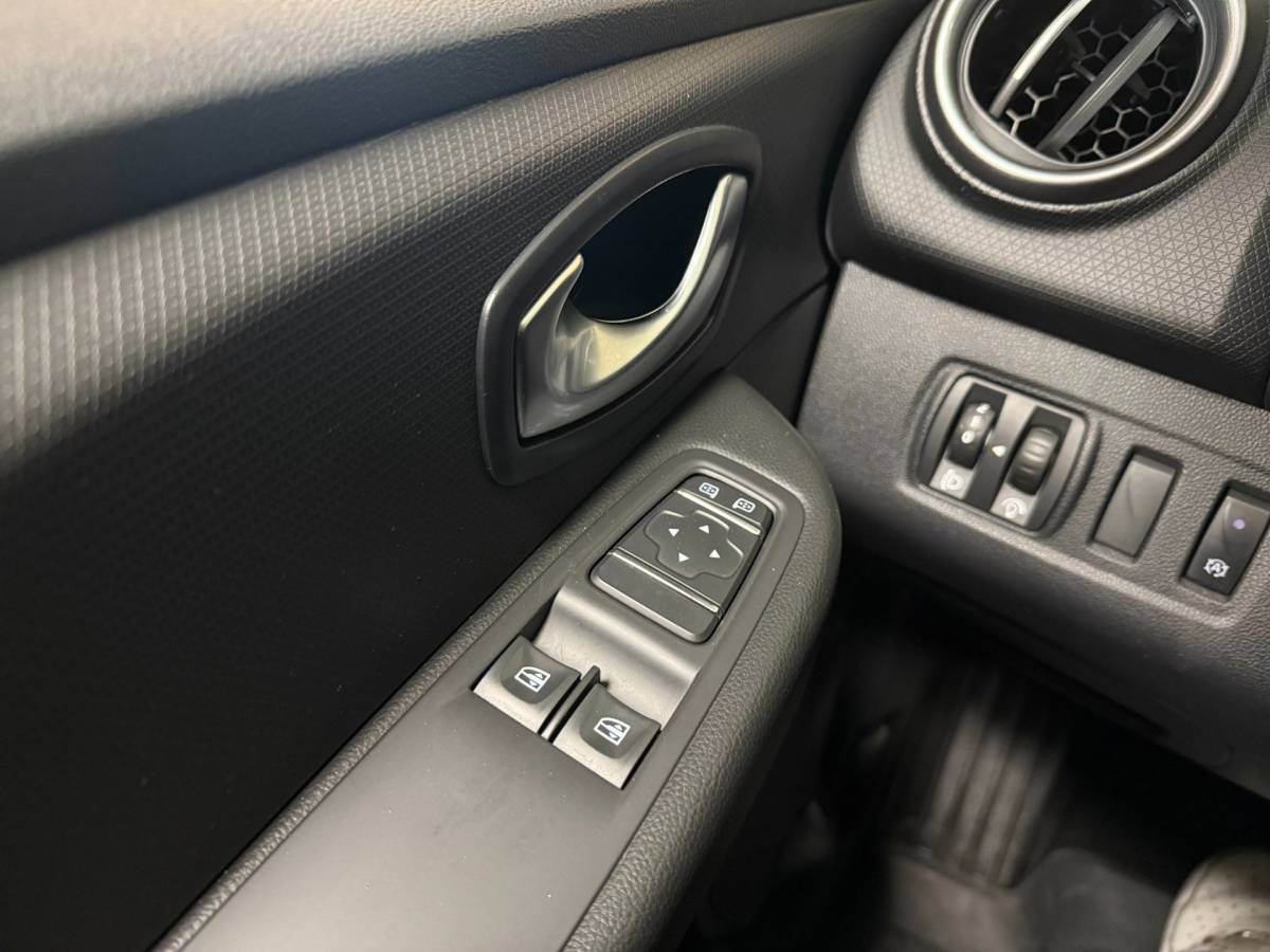 Renault Clio Renault Clio Estate 1.2 TCe Limited *Automaat* Trekhaak|Navi|Cruise|DAB|PDC