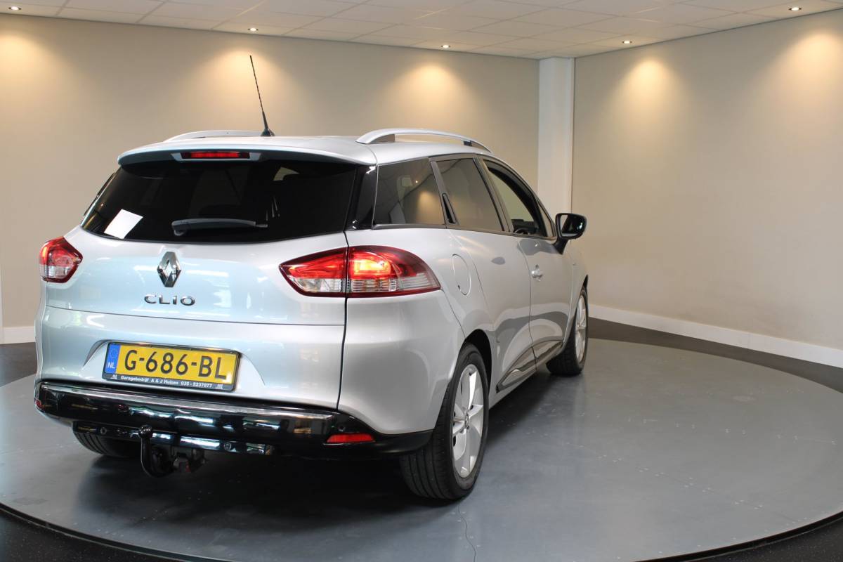 Renault Clio Renault Clio Estate 1.2 TCe Limited *Automaat* Trekhaak|Navi|Cruise|DAB|PDC