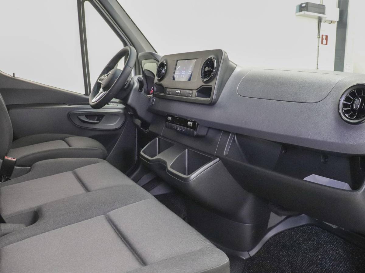 Mercedes-Benz Sprinter Mercedes-Benz Sprinter 315 CDI Automaat L2H2 PRO Airco MBUX Navigatie Adaptive Cruise Control Leder PDC VA + Camera Trekhaak 3500kg Comfortstoel