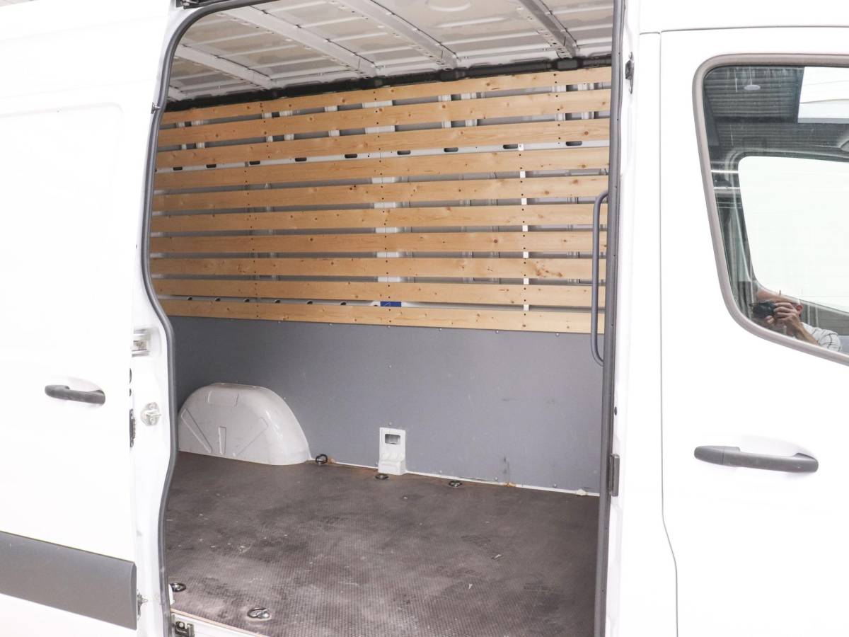 Mercedes-Benz Sprinter Mercedes-Benz Sprinter 315 CDI Automaat L2H2 PRO Airco MBUX Navigatie Adaptive Cruise Control Leder PDC VA + Camera Trekhaak 3500kg Comfortstoel