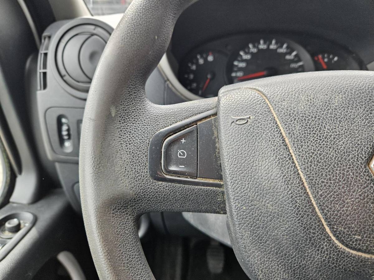 Renault Master Renault Master 2.3 dCi L1H1 Airco Navi 110 PK inrichting