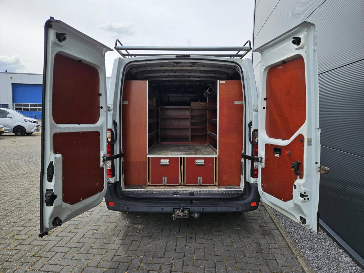 Renault Master Renault Master 2.3 dCi L1H1 Airco Navi 110 PK inrichting