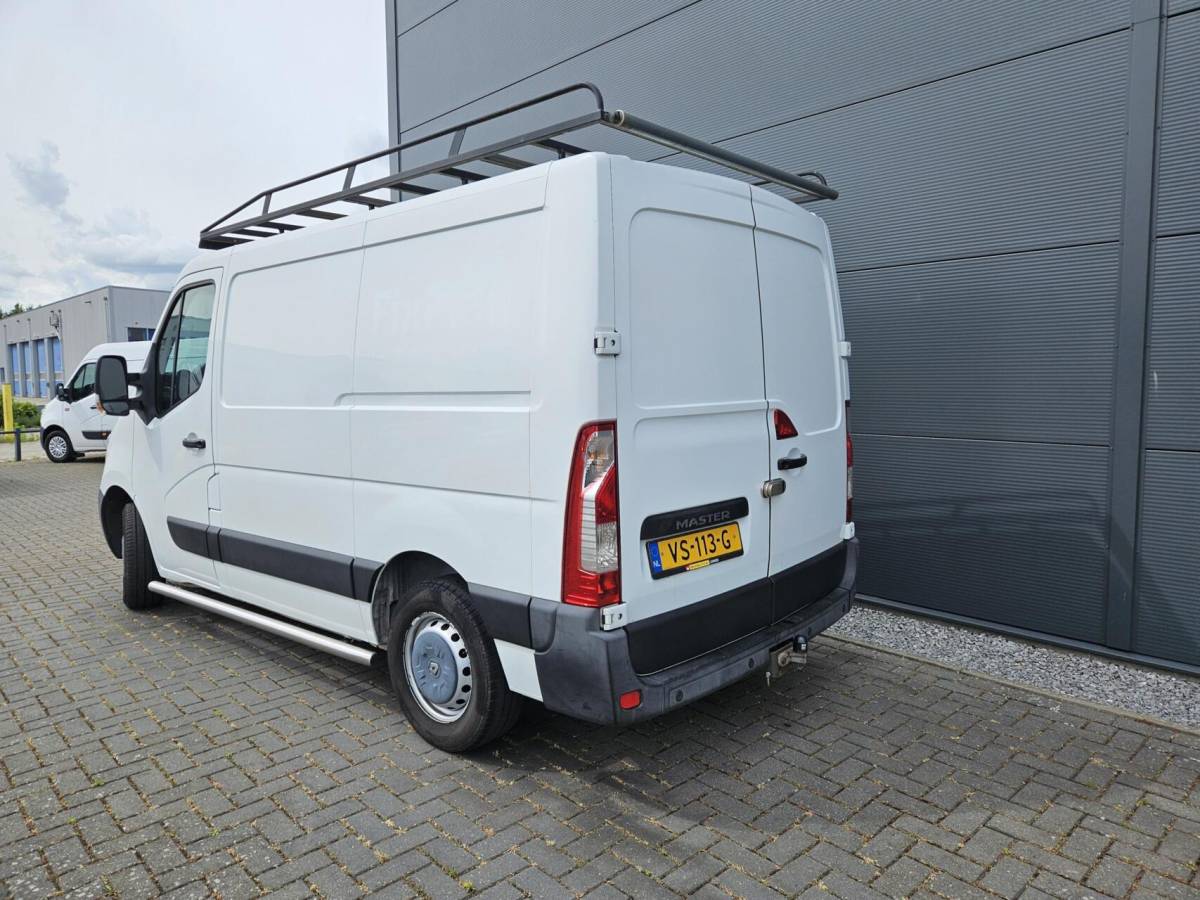 Renault Master Renault Master 2.3 dCi L1H1 Airco Navi 110 PK inrichting