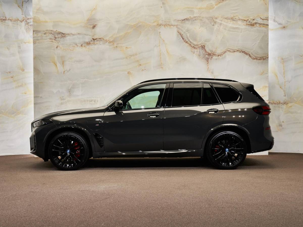 BMW X5 BMW X5 xDrive50e M Sport Pro , pano, H/K, tr.haak, luchtv., Merino, memory, 22″, HUD, privacy
