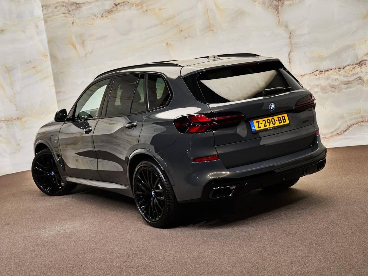 BMW X5 BMW X5 xDrive50e M Sport Pro , pano, H/K, tr.haak, luchtv., Merino, memory, 22″, HUD, privacy