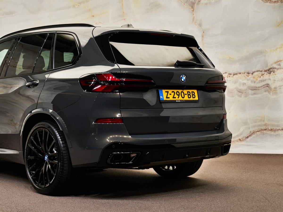 BMW X5 BMW X5 xDrive50e M Sport Pro , pano, H/K, tr.haak, luchtv., Merino, memory, 22″, HUD, privacy