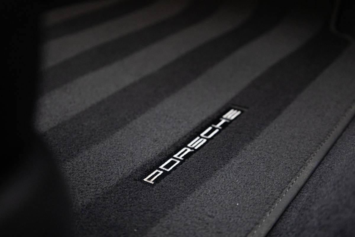 Porsche 911 Porsche 911 Cabrio 3.8 Turbo S | Burmester | PCCB | 360 camera | Lift | Matrix |