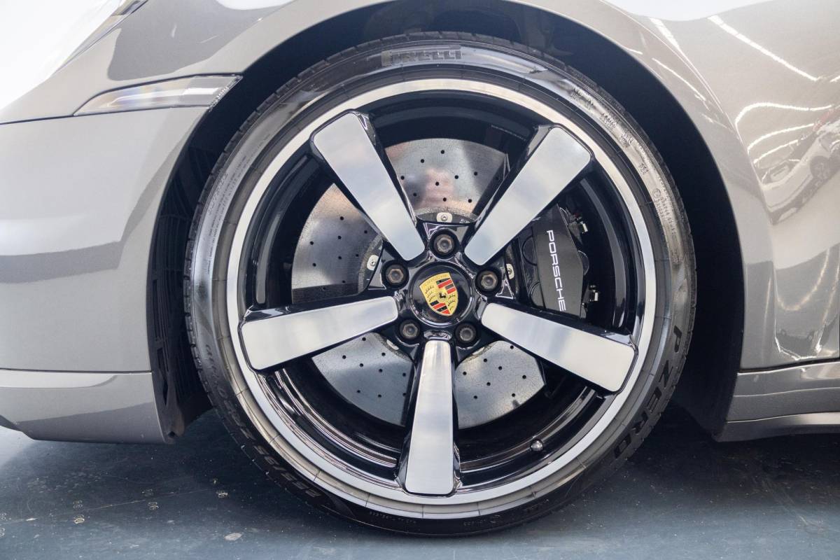 Porsche 911 Porsche 911 Cabrio 3.8 Turbo S | Burmester | PCCB | 360 camera | Lift | Matrix |