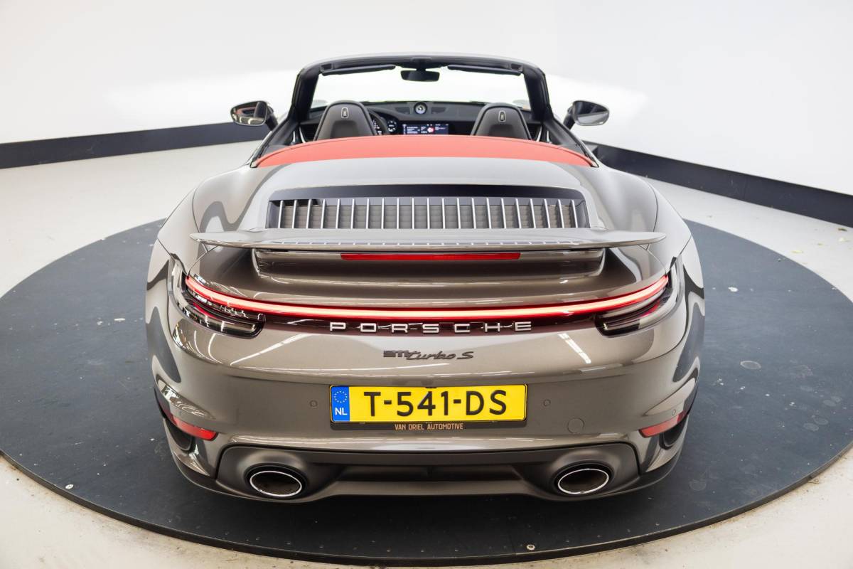 Porsche 911 Porsche 911 Cabrio 3.8 Turbo S | Burmester | PCCB | 360 camera | Lift | Matrix |