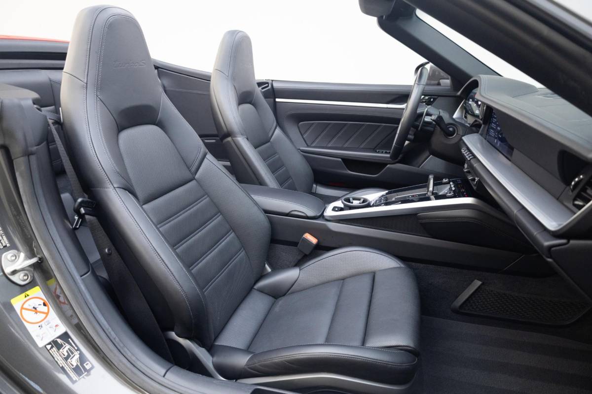 Porsche 911 Porsche 911 Cabrio 3.8 Turbo S | Burmester | PCCB | 360 camera | Lift | Matrix |