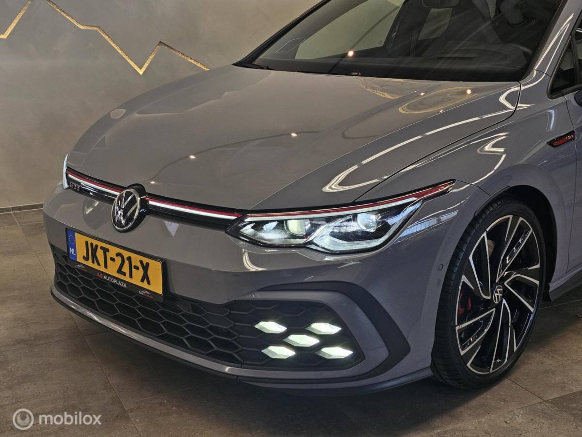 Volkswagen Golf Volkswagen Golf 2.0 TSI GTI Panorama/Leder/HUD/Harman Kardon/Stoelventilatie