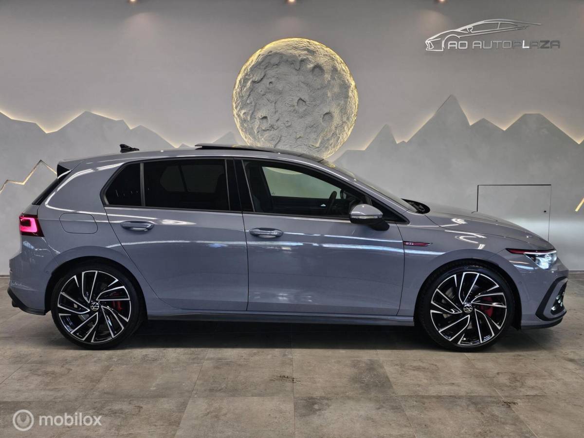 Volkswagen Golf Volkswagen Golf 2.0 TSI GTI Panorama/Leder/HUD/Harman Kardon/Stoelventilatie