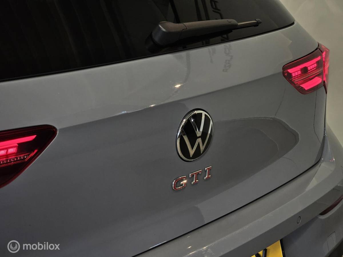 Volkswagen Golf Volkswagen Golf 2.0 TSI GTI Panorama/Leder/HUD/Harman Kardon/Stoelventilatie