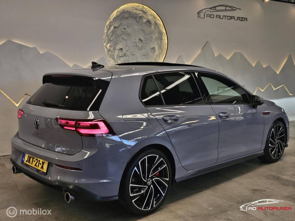 Volkswagen Golf Volkswagen Golf 2.0 TSI GTI Panorama/Leder/HUD/Harman Kardon/Stoelventilatie