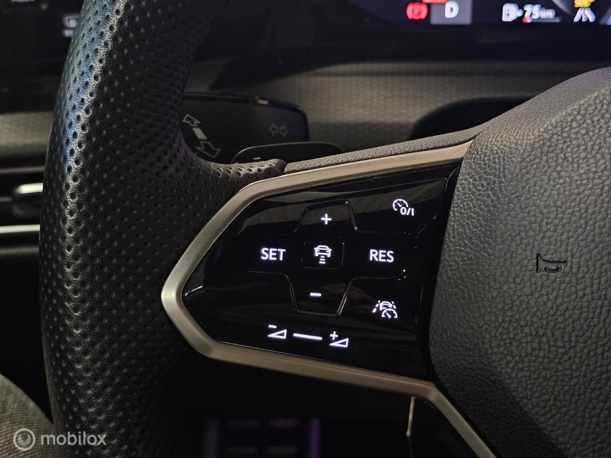 Volkswagen Golf Volkswagen Golf 2.0 TSI GTI Panorama/Leder/HUD/Harman Kardon/Stoelventilatie