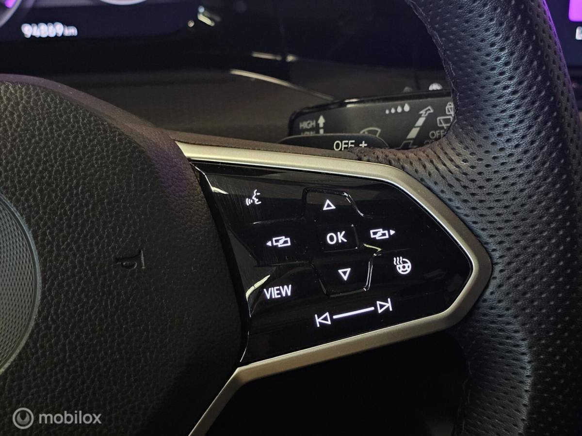 Volkswagen Golf Volkswagen Golf 2.0 TSI GTI Panorama/Leder/HUD/Harman Kardon/Stoelventilatie
