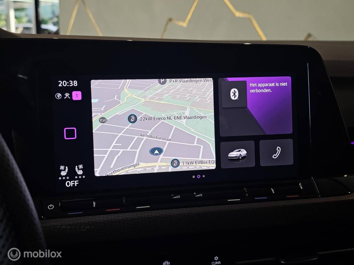 Volkswagen Golf Volkswagen Golf 2.0 TSI GTI Panorama/Leder/HUD/Harman Kardon/Stoelventilatie
