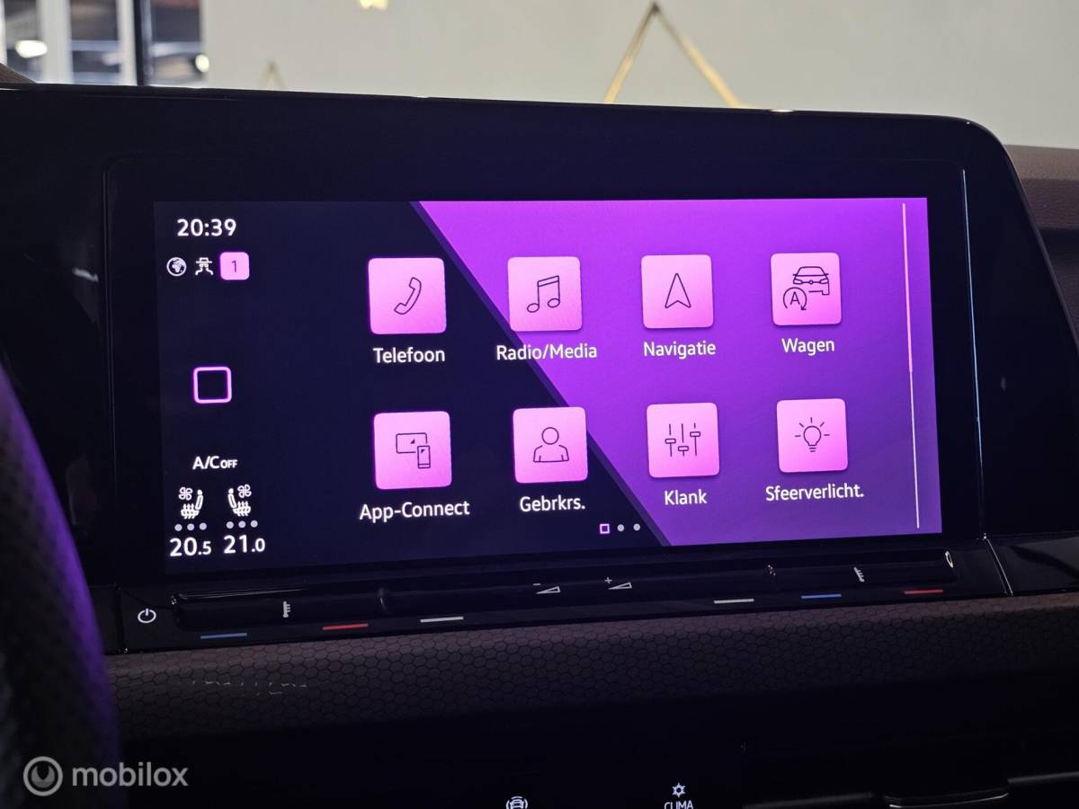 Volkswagen Golf Volkswagen Golf 2.0 TSI GTI Panorama/Leder/HUD/Harman Kardon/Stoelventilatie