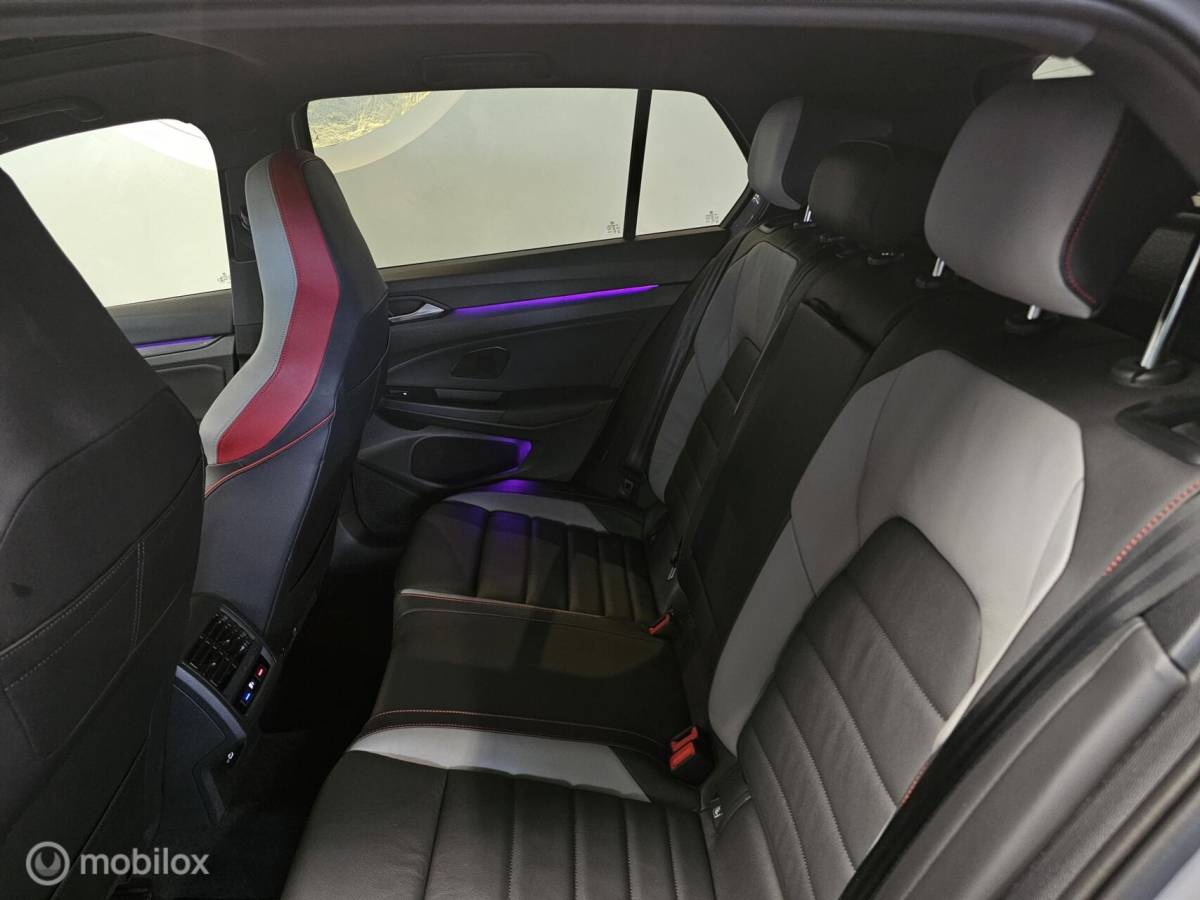 Volkswagen Golf Volkswagen Golf 2.0 TSI GTI Panorama/Leder/HUD/Harman Kardon/Stoelventilatie