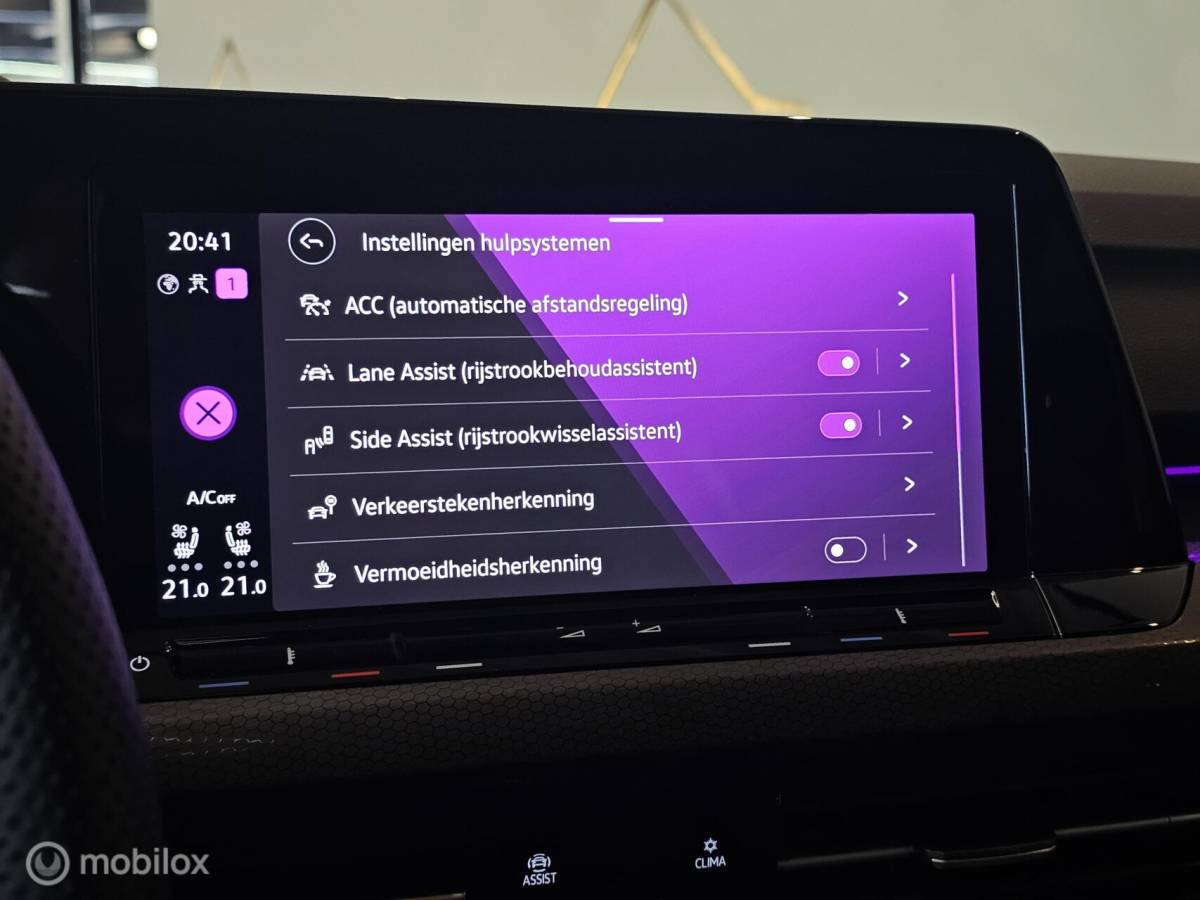 Volkswagen Golf Volkswagen Golf 2.0 TSI GTI Panorama/Leder/HUD/Harman Kardon/Stoelventilatie