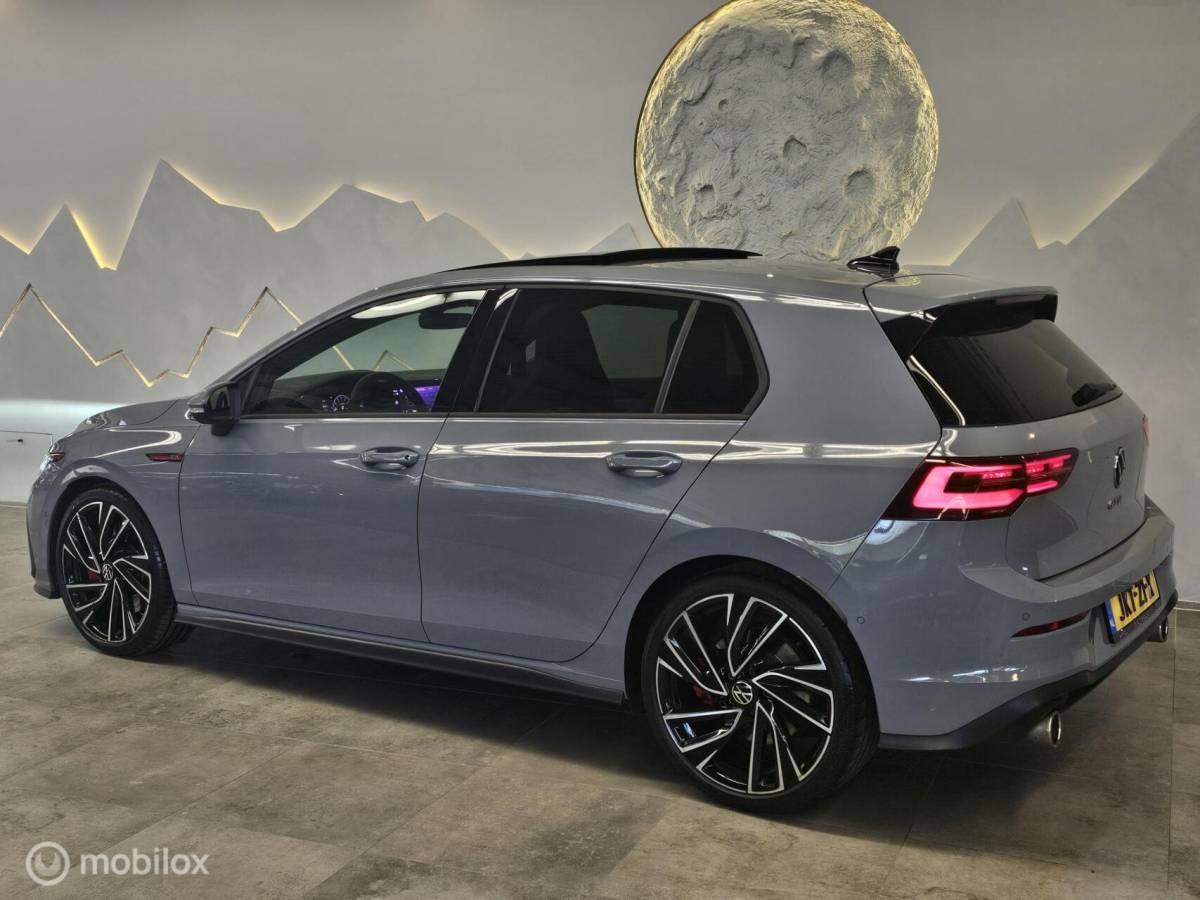 Volkswagen Golf Volkswagen Golf 2.0 TSI GTI Panorama/Leder/HUD/Harman Kardon/Stoelventilatie