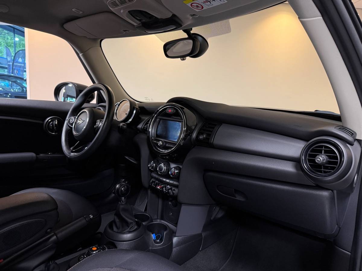 MINI 3-Deurs Mini 3-Deurs 1.5 Cooper *Dealer OH* Wireless Carplay|Racing stripes|Navi|Cruise|Neon-ring|NAP