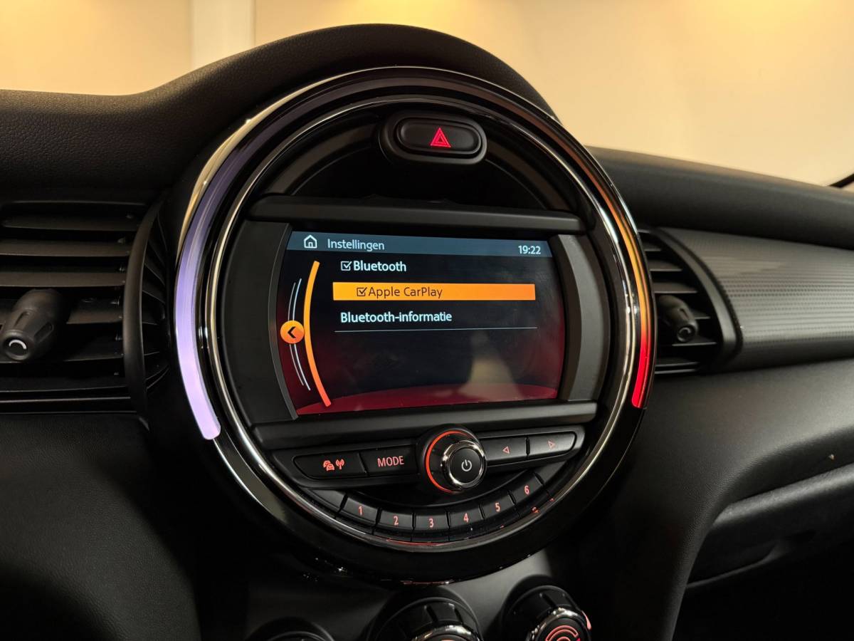 MINI 3-Deurs Mini 3-Deurs 1.5 Cooper *Dealer OH* Wireless Carplay|Racing stripes|Navi|Cruise|Neon-ring|NAP