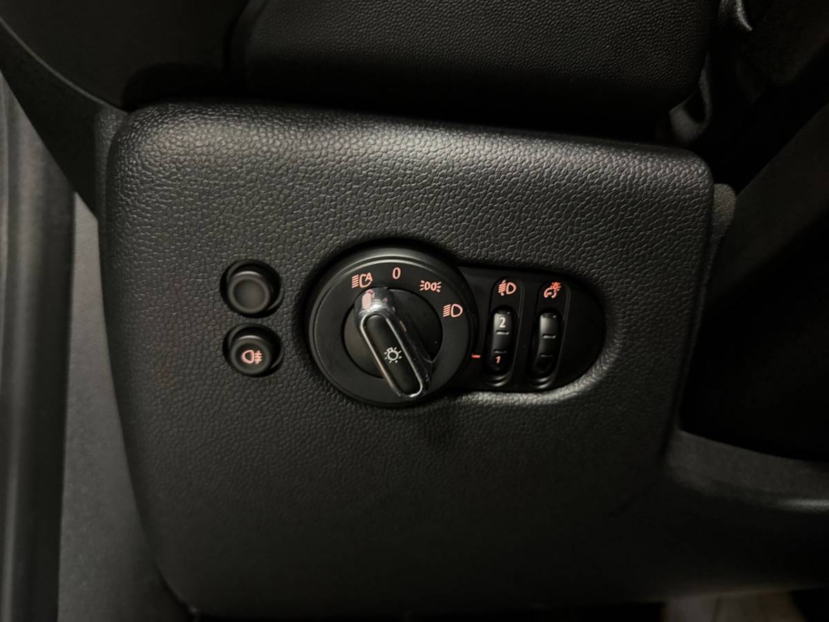 MINI 3-Deurs Mini 3-Deurs 1.5 Cooper *Dealer OH* Wireless Carplay|Racing stripes|Navi|Cruise|Neon-ring|NAP