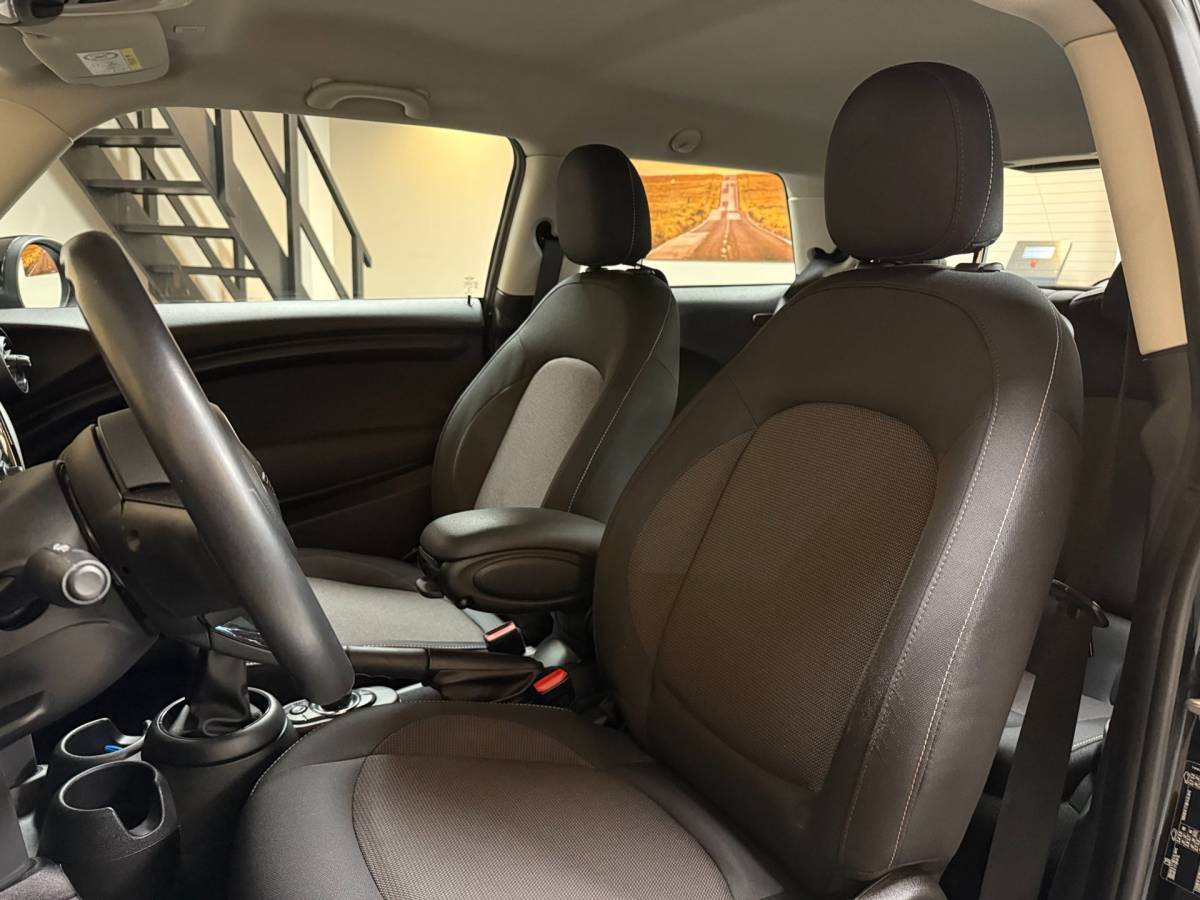 MINI 3-Deurs Mini 3-Deurs 1.5 Cooper *Dealer OH* Wireless Carplay|Racing stripes|Navi|Cruise|Neon-ring|NAP