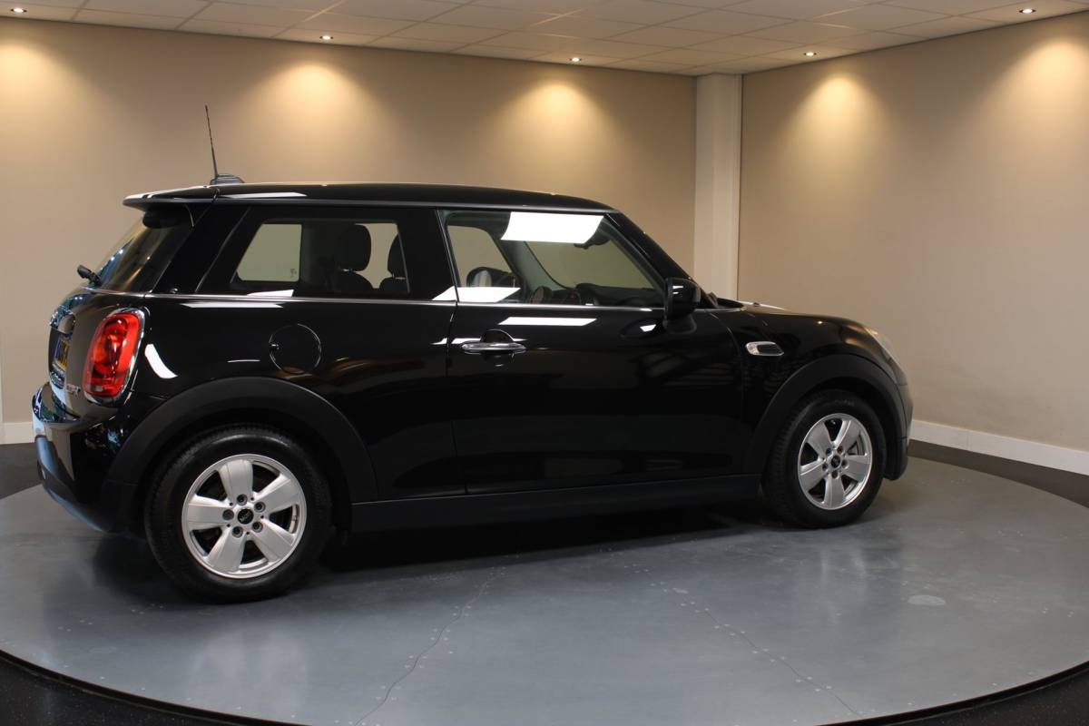 MINI 3-Deurs Mini 3-Deurs 1.5 Cooper *Dealer OH* Wireless Carplay|Racing stripes|Navi|Cruise|Neon-ring|NAP