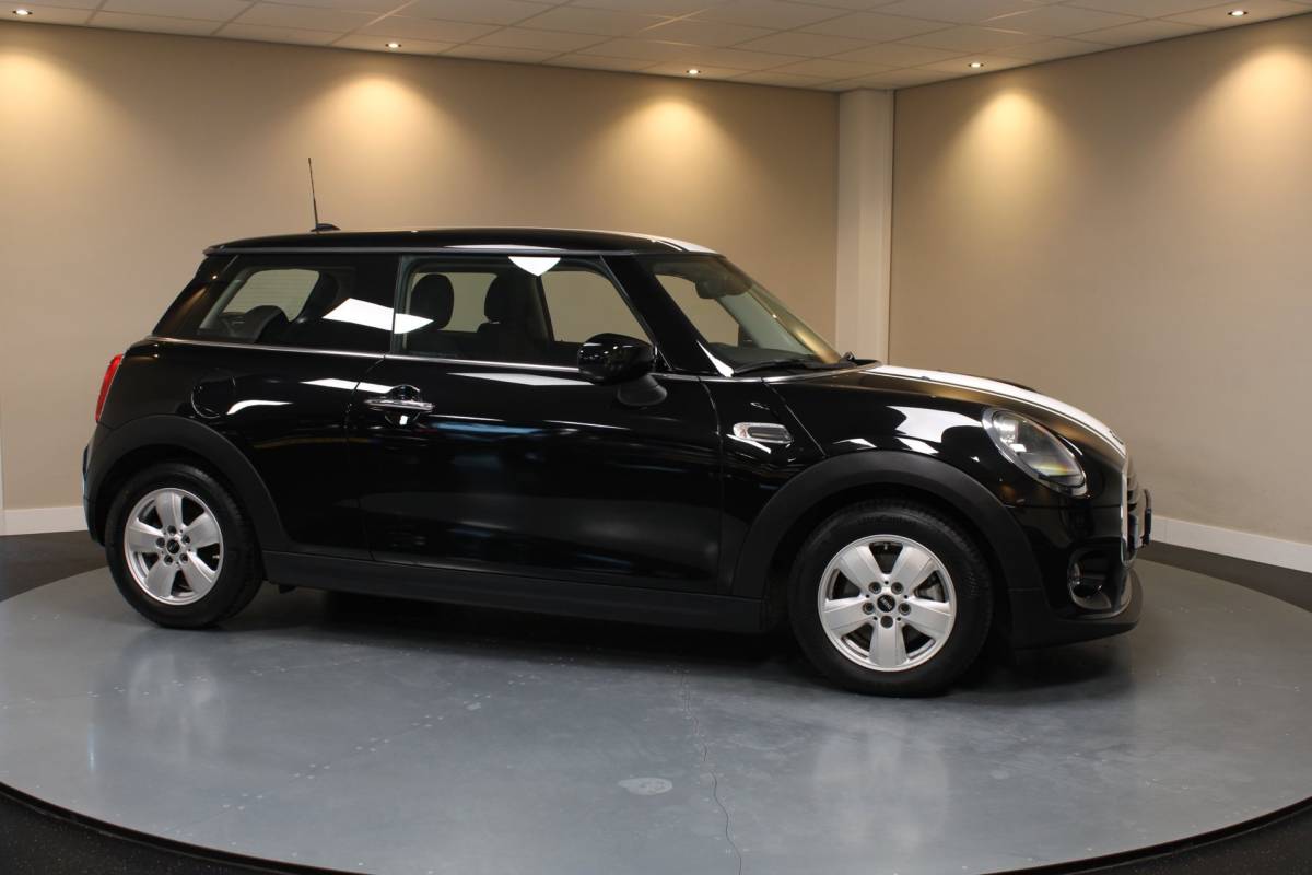 MINI 3-Deurs Mini 3-Deurs 1.5 Cooper *Dealer OH* Wireless Carplay|Racing stripes|Navi|Cruise|Neon-ring|NAP