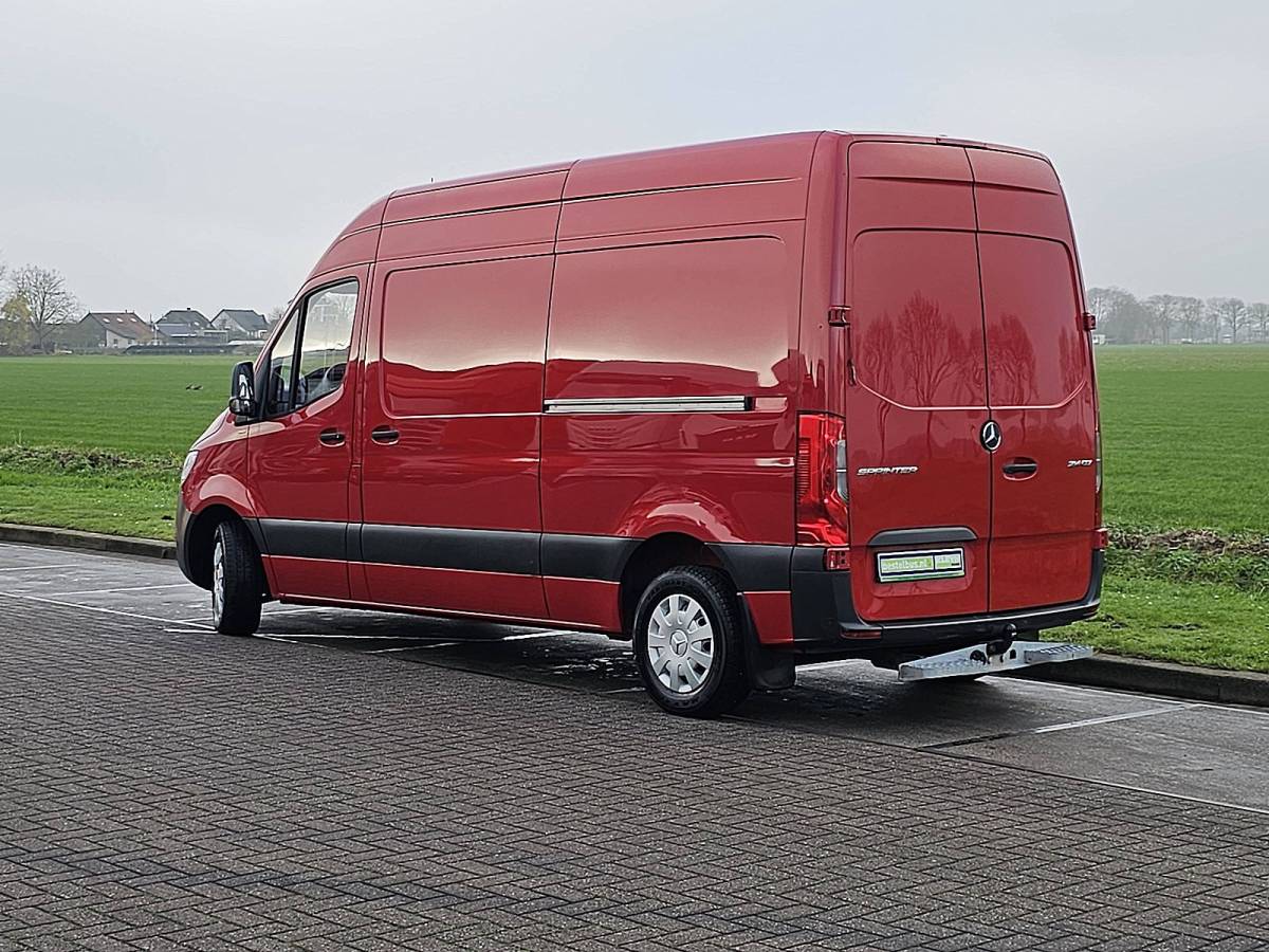 Mercedes-Benz Sprinter MERCEDES-BENZ SPRINTER 214 l2h2 airco automaat