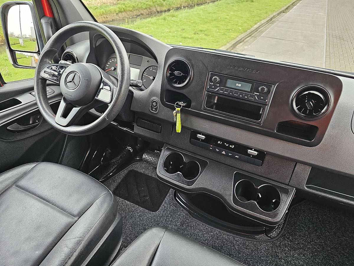 Mercedes-Benz Sprinter MERCEDES-BENZ SPRINTER 214 l2h2 airco automaat