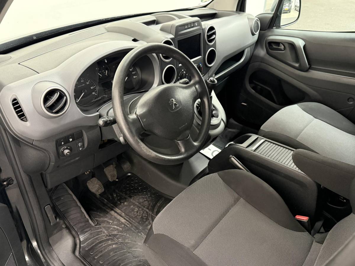 Peugeot Partner Peugeot Partner 120 1.6 BlueHDi 75 L1 XR MARGE Airco Navigatie Cruise Control Trekhaak Parkeersensoren