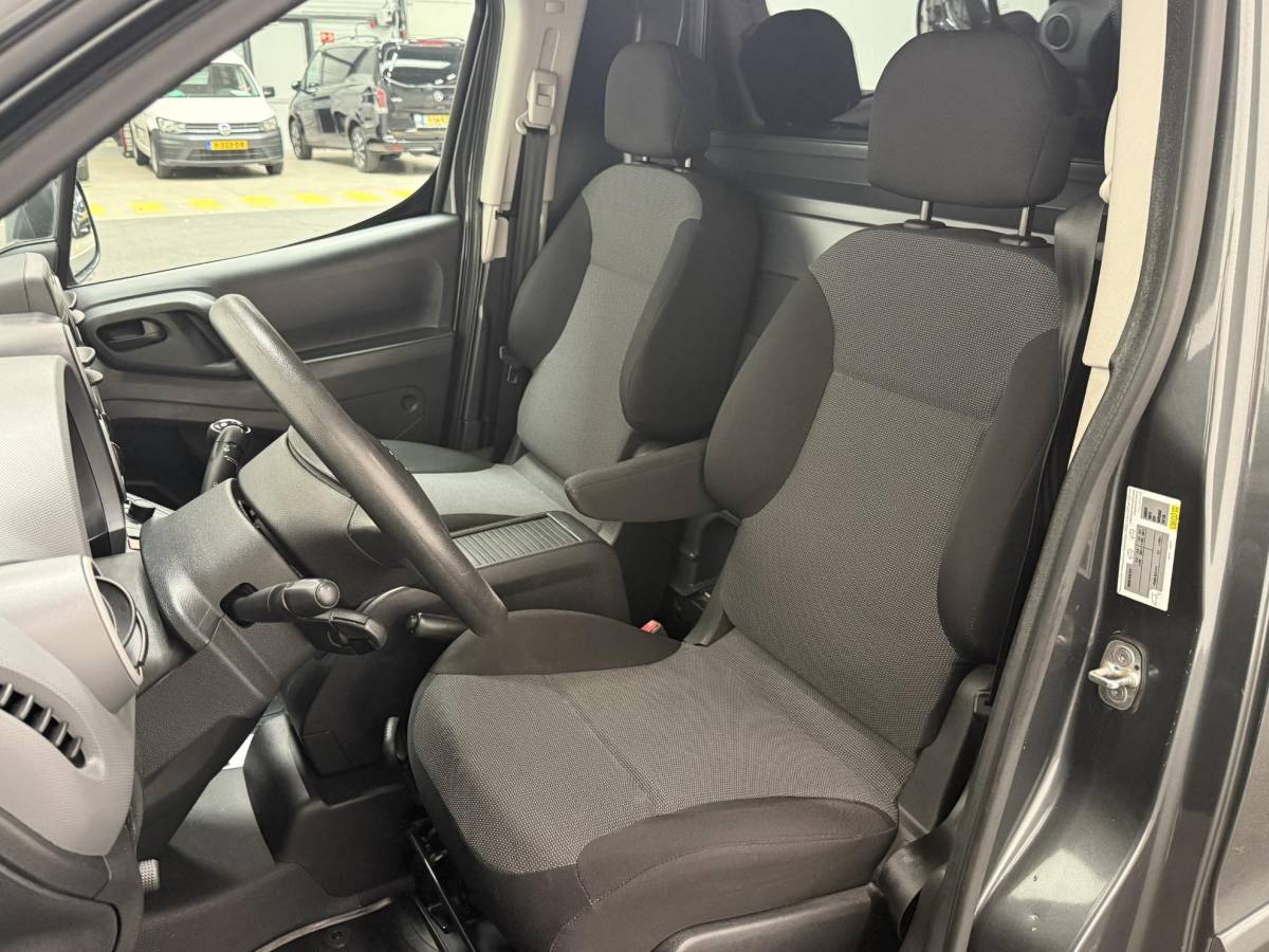 Peugeot Partner Peugeot Partner 120 1.6 BlueHDi 75 L1 XR MARGE Airco Navigatie Cruise Control Trekhaak Parkeersensoren