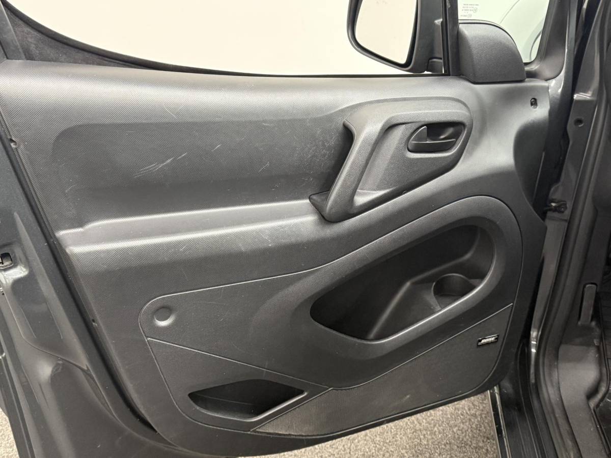 Peugeot Partner Peugeot Partner 120 1.6 BlueHDi 75 L1 XR MARGE Airco Navigatie Cruise Control Trekhaak Parkeersensoren