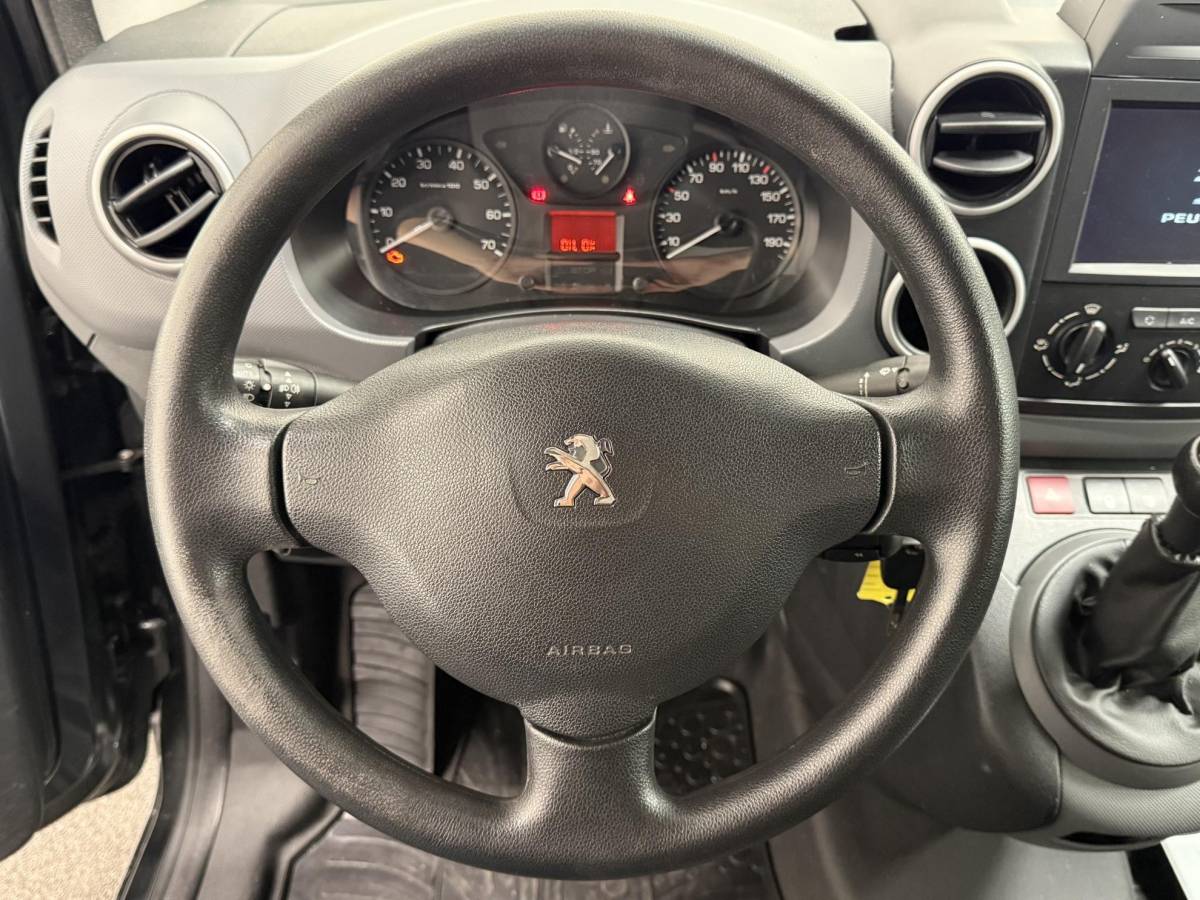 Peugeot Partner Peugeot Partner 120 1.6 BlueHDi 75 L1 XR MARGE Airco Navigatie Cruise Control Trekhaak Parkeersensoren