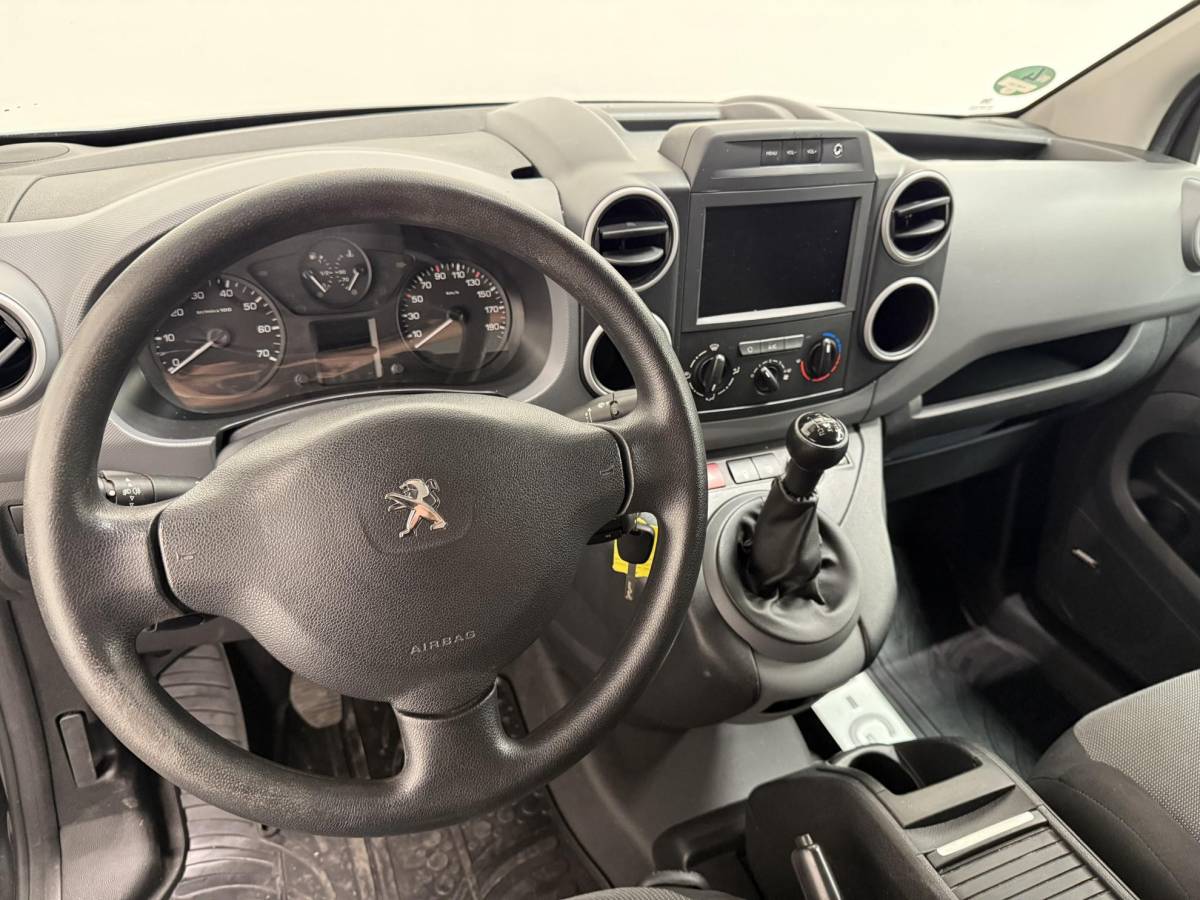 Peugeot Partner Peugeot Partner 120 1.6 BlueHDi 75 L1 XR MARGE Airco Navigatie Cruise Control Trekhaak Parkeersensoren