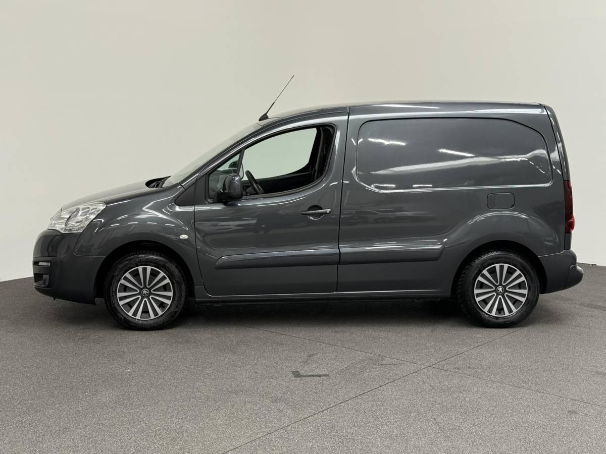 Peugeot Partner Peugeot Partner 120 1.6 BlueHDi 75 L1 XR MARGE Airco Navigatie Cruise Control Trekhaak Parkeersensoren
