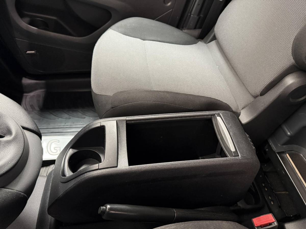 Peugeot Partner Peugeot Partner 120 1.6 BlueHDi 75 L1 XR MARGE Airco Navigatie Cruise Control Trekhaak Parkeersensoren