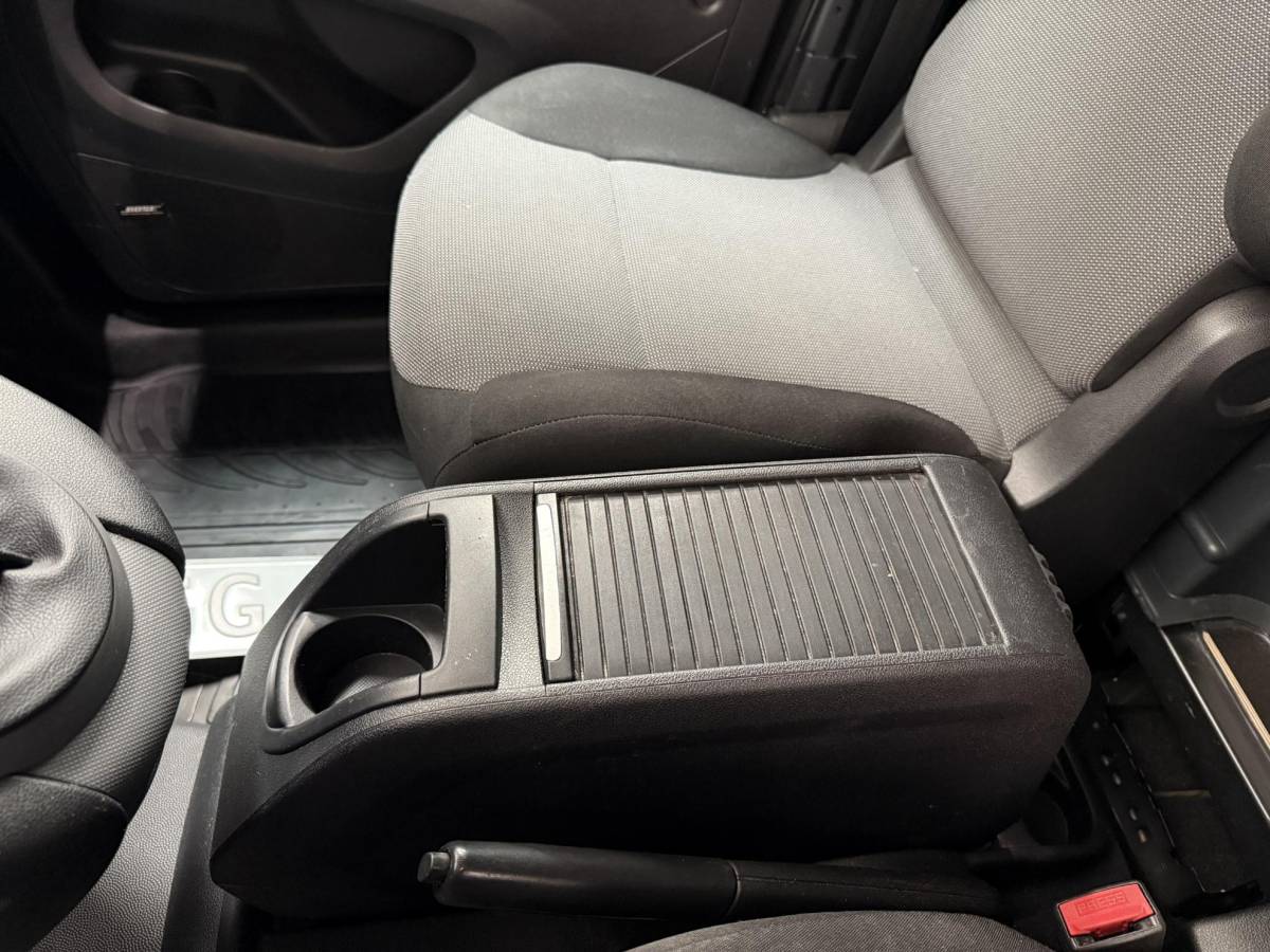 Peugeot Partner Peugeot Partner 120 1.6 BlueHDi 75 L1 XR MARGE Airco Navigatie Cruise Control Trekhaak Parkeersensoren