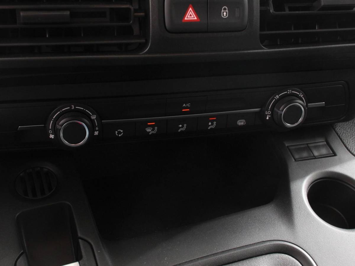 Peugeot Partner Peugeot Partner 1.5 BlueHDi 100PK L1 Airco Camera Cruise Control Apple Carplay/Android Auto