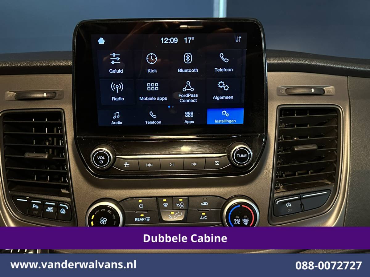 Ford Transit Custom Ford Transit Custom 2.0 TDCI 131pk L2H1 Dubbele Cabine Euro6 Airco | 5-Zits | Camera | Apple Carplay | LED | 2800kg Trekhaak Android Auto, Cruisecontrol, Parkeersensoren, Stoelverwarming, Verwarmde voorruit, Dakdragers