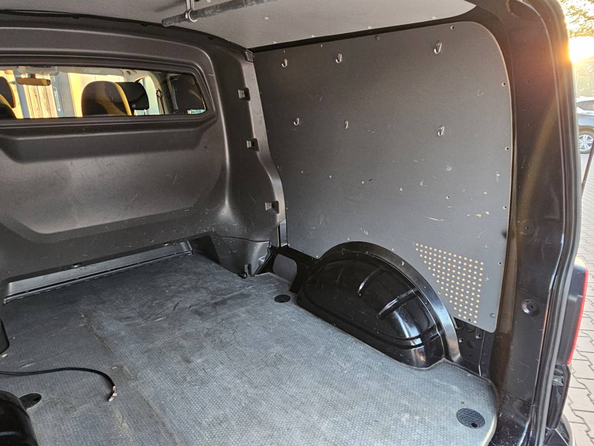 Volkswagen Transporter Volkswagen Transporter 2.0 TDI 150PK 4MOTION DSG L2H1 Dubbele cabine | LED | Cruise | Camera | PDC | Marge | Standkachel | App-connect | 4X4 |