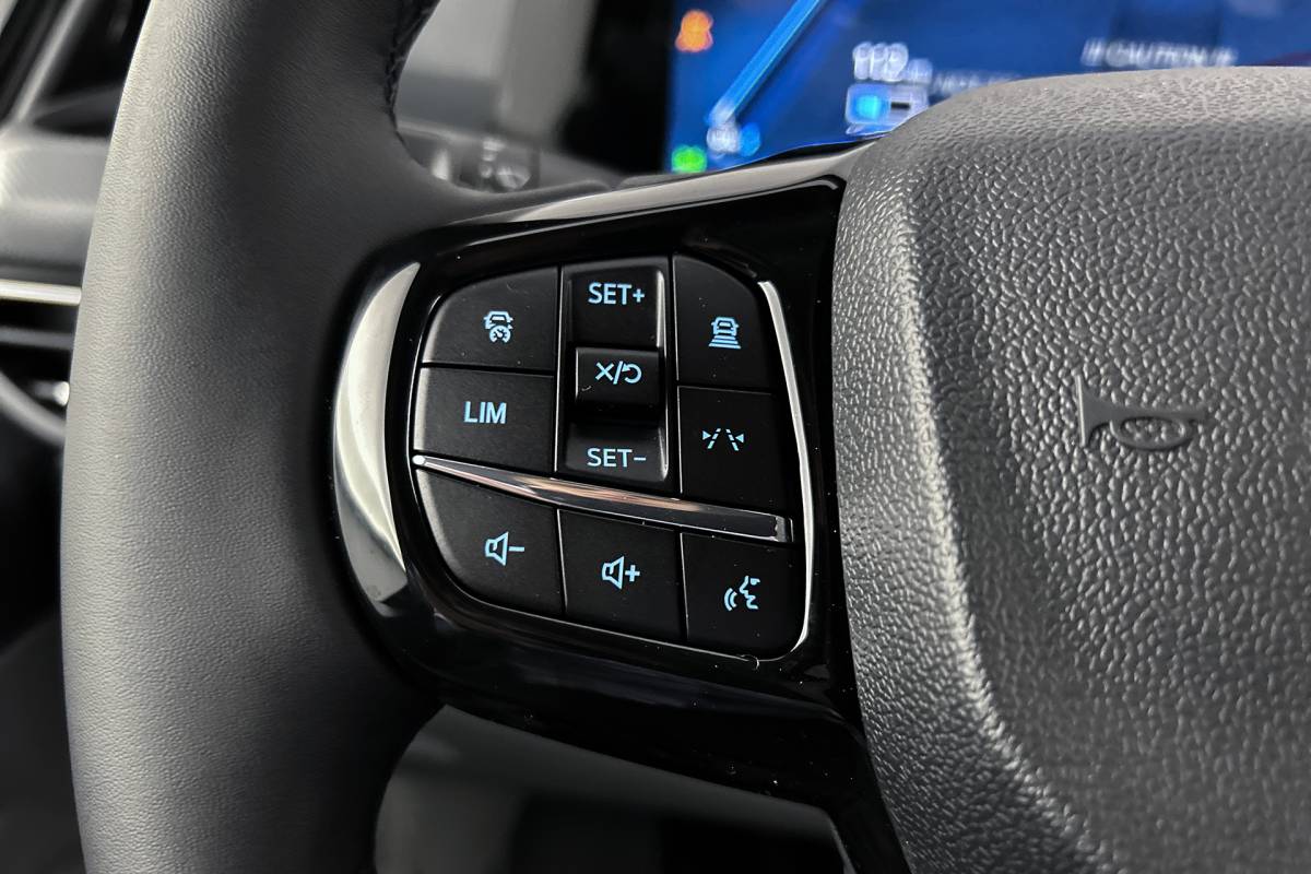 Ford  Ford E-Custom 340 L2 Limited | 2x schuifdeur | Stoelverwarming | Adaptieve cruise control