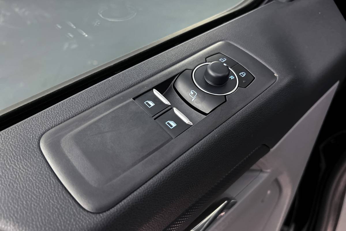 Ford  Ford E-Custom 340 L2 Limited | 2x schuifdeur | Stoelverwarming | Adaptieve cruise control