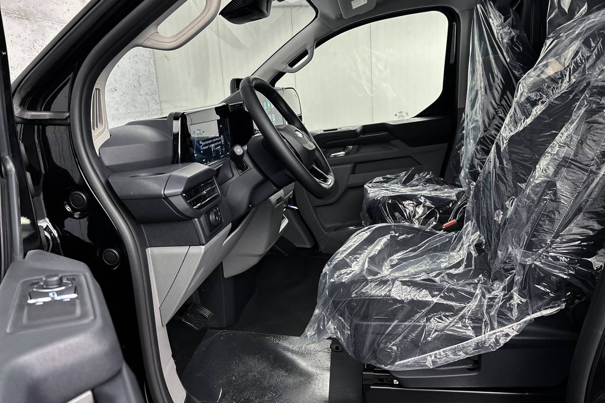Ford  Ford E-Custom 340 L2 Limited | 2x schuifdeur | Stoelverwarming | Adaptieve cruise control