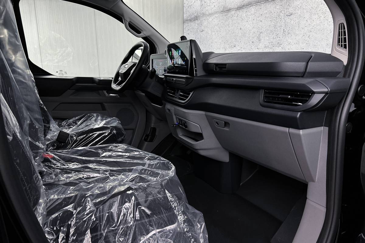 Ford  Ford E-Custom 340 L2 Limited | 2x schuifdeur | Stoelverwarming | Adaptieve cruise control