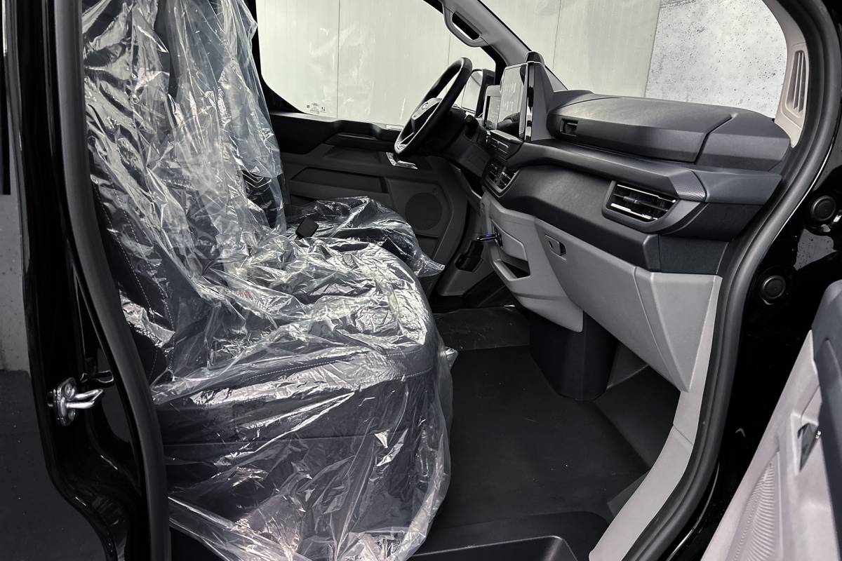 Ford  Ford E-Custom 340 L2 Limited | 2x schuifdeur | 3-zitplaatsen | Stoelverwarming