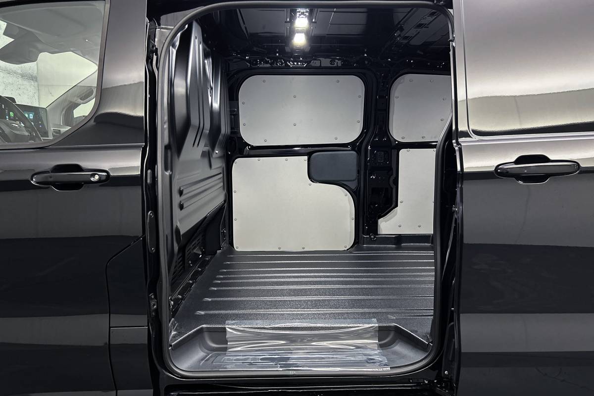 Ford  Ford E-Custom 340 L2 Limited | 2x schuifdeur | 3-zitplaatsen | Stoelverwarming